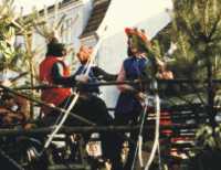 1975